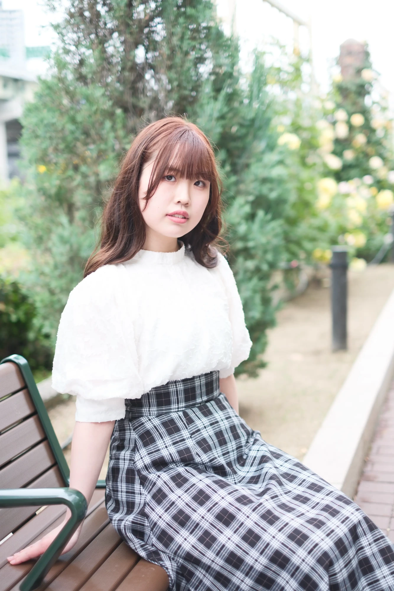 モデル　榮しおり