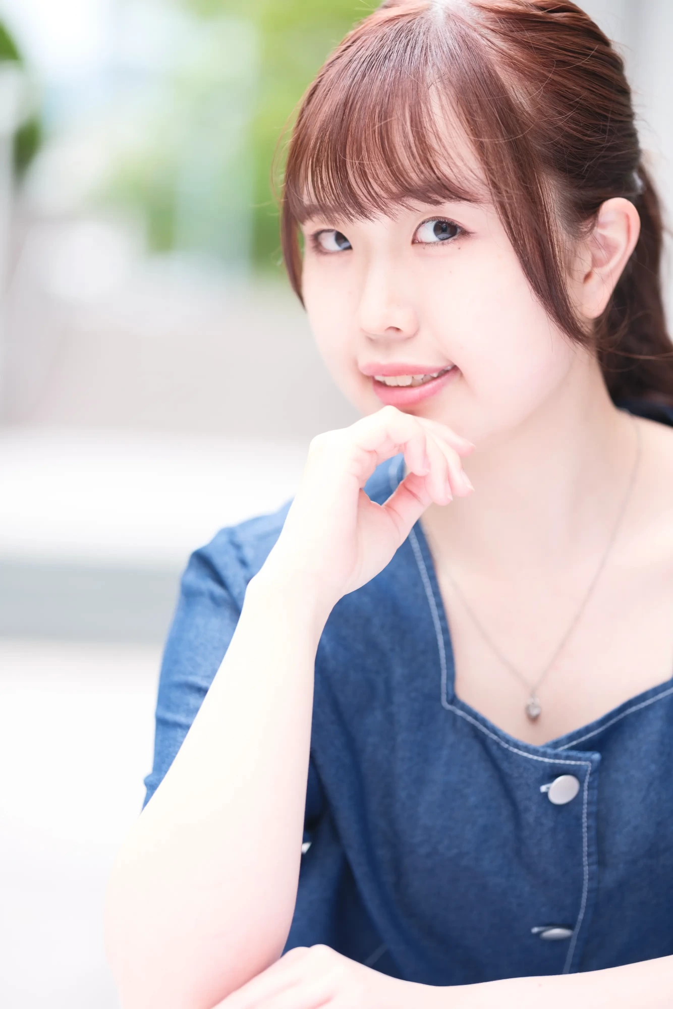 モデル　榮しおり